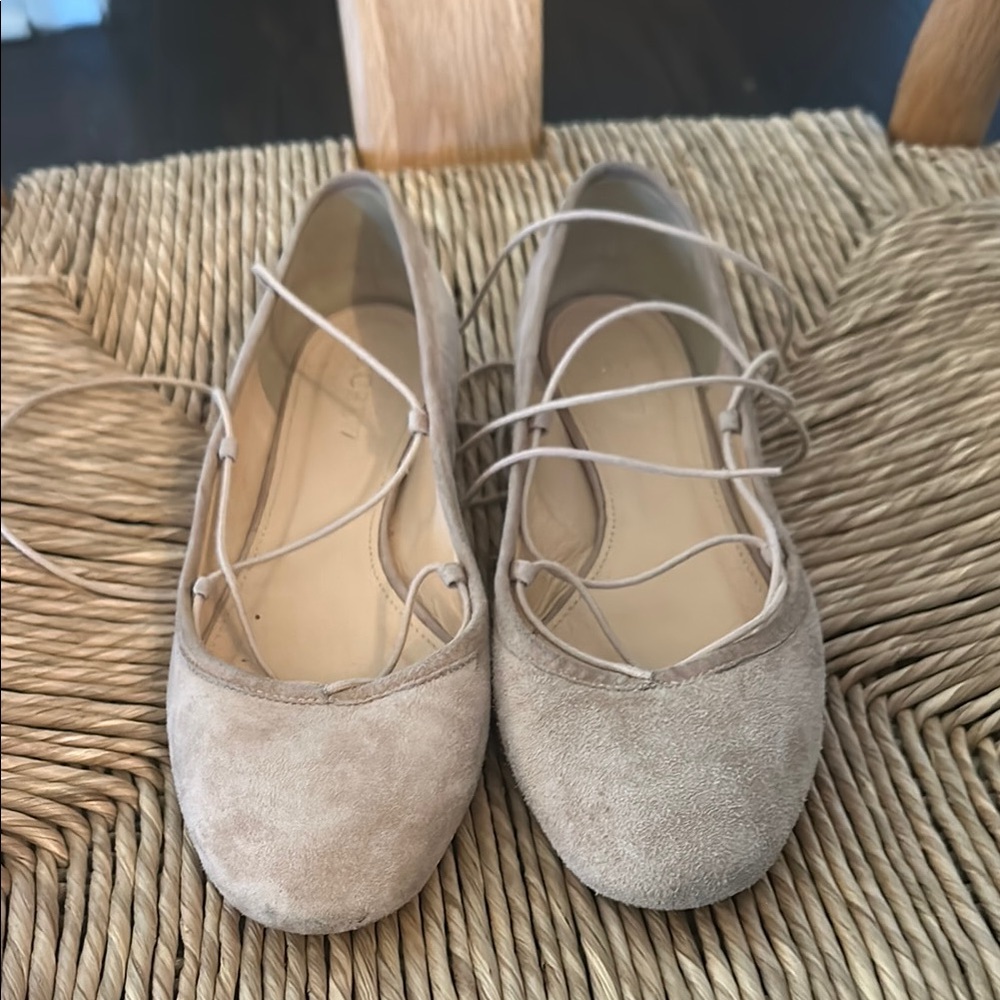 Audrey flats with straps
Tan Suede Ballet Flats with Straps